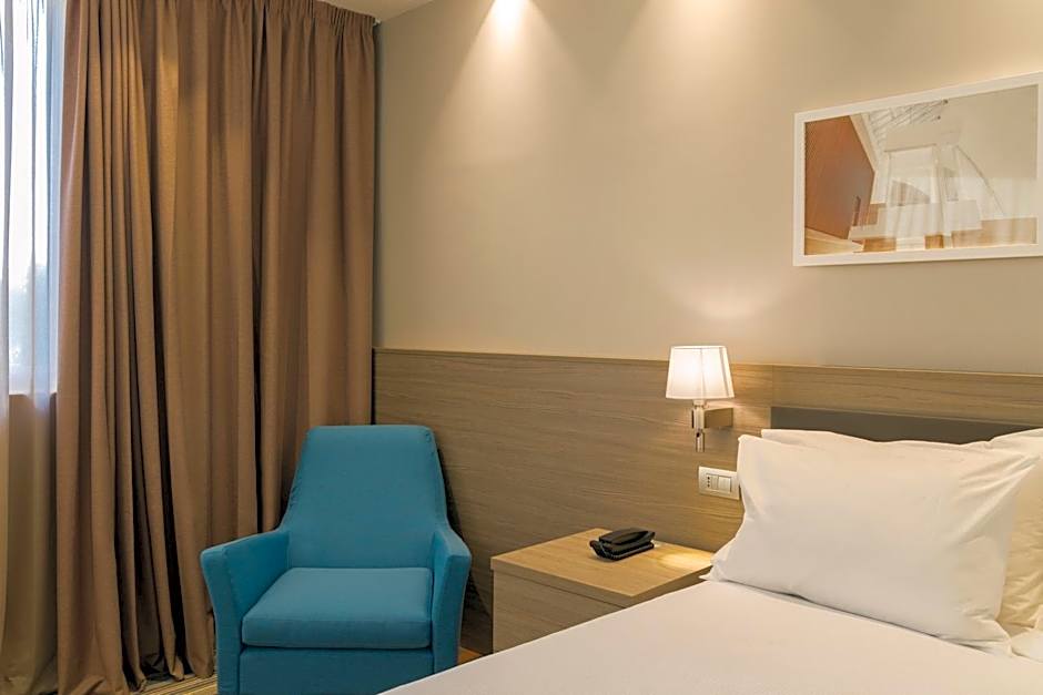 Hampton by Hilton Rome East
