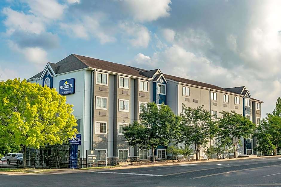 Microtel Inn and Suites by Wyndham Austin Airport