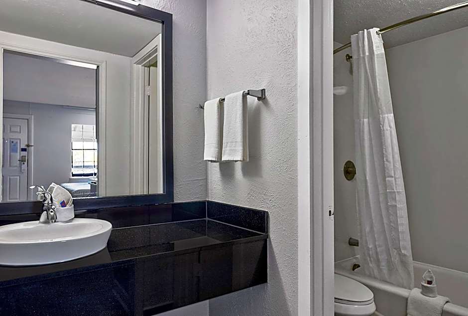 Studio 6-Denton, TX - UNT