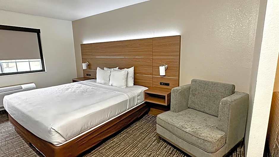 Estherville Hotel & Suites
