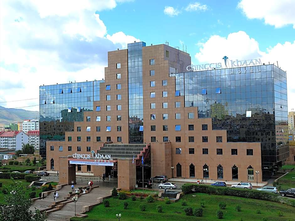 Chinggis Khaan Hotel