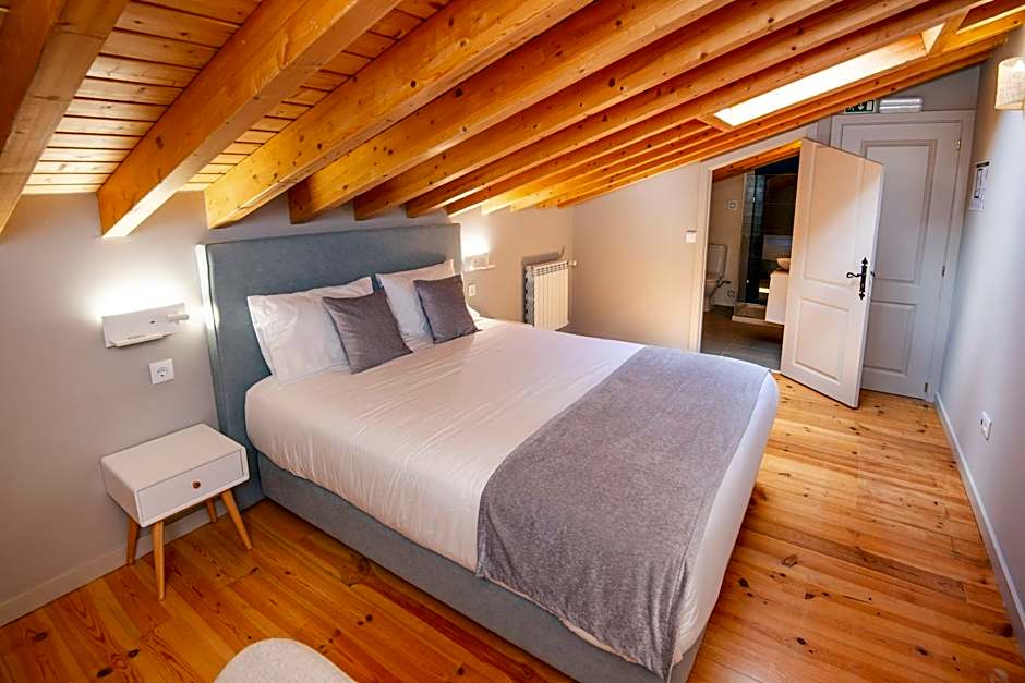 Double Room with Private Bathroom — 8 fotoğraftan 1. fotoğraf
