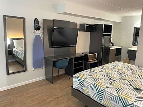 King Room - Disability Access - Non-Smoking