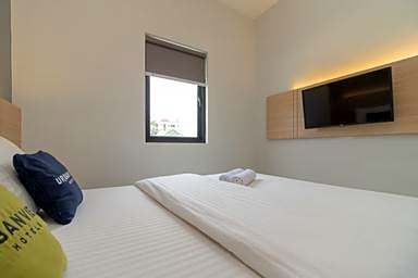 Urbanview Hotel Cengkareng Jakarta by RedDoorz