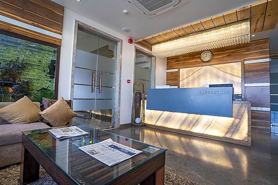 Hotel Wisteria blue