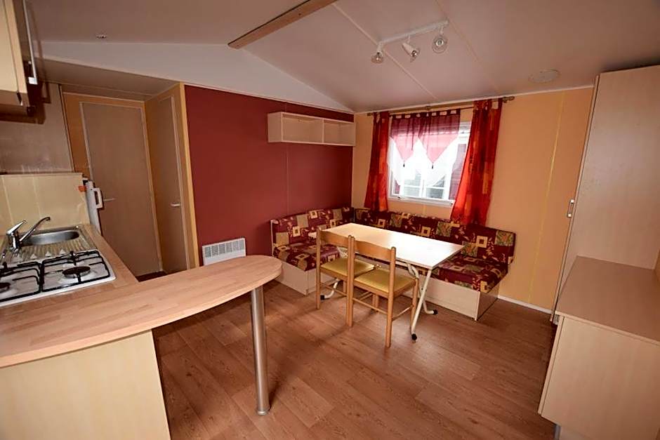 Sabiñanigo Camp & Hotel