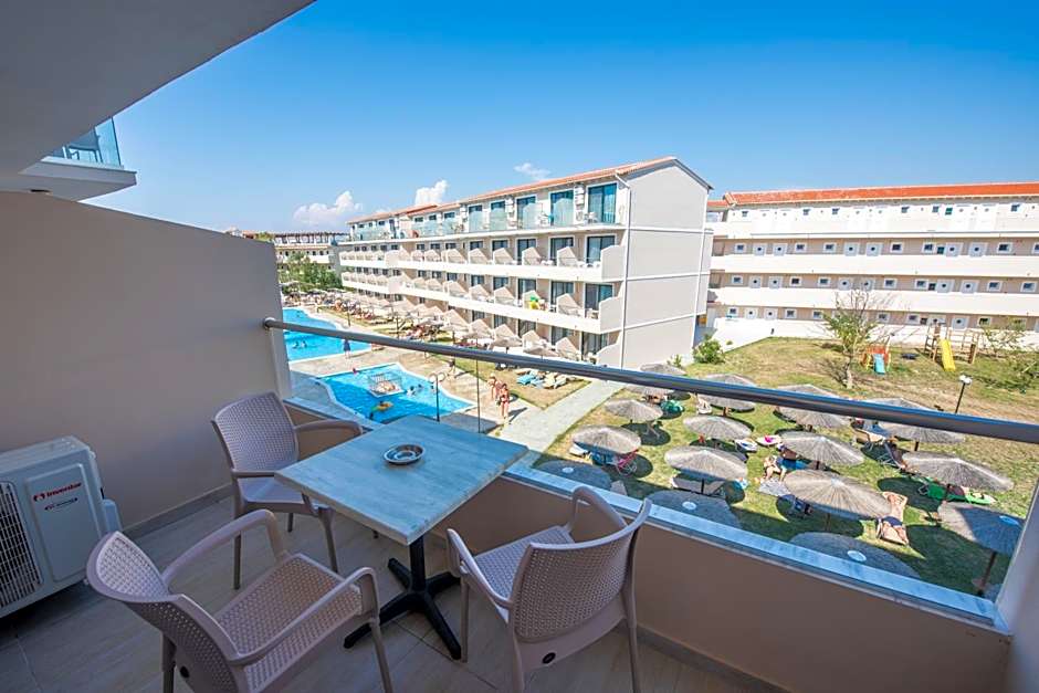 Angela Beach Hotel & Apts