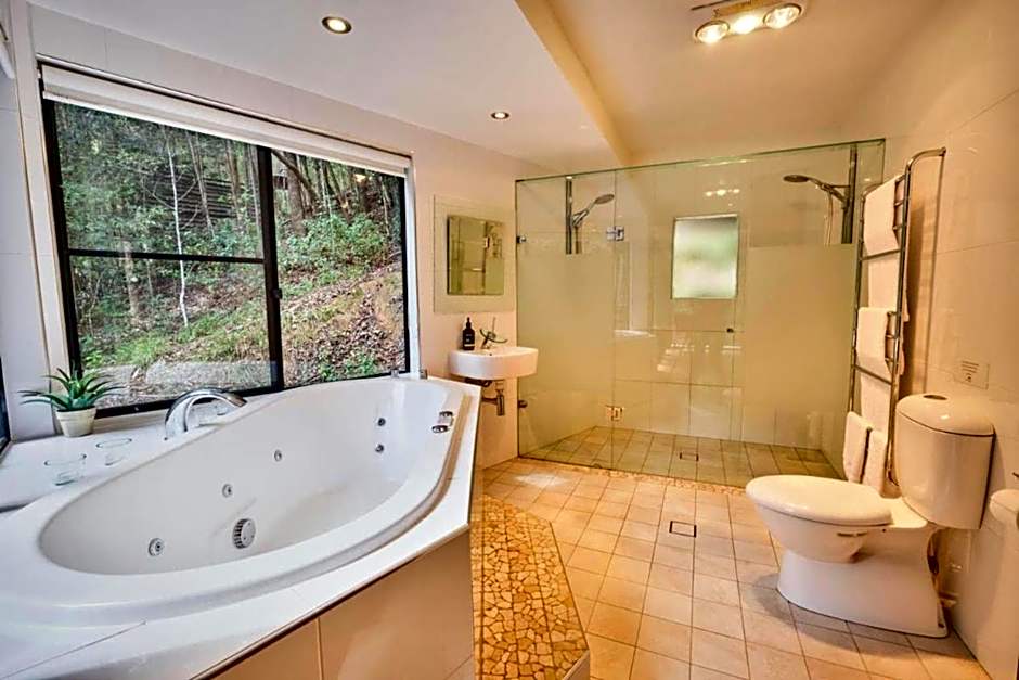 Ecoasis Mami Wata Rainforest Haven