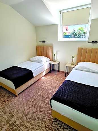 Twin Room with Private Bathroom