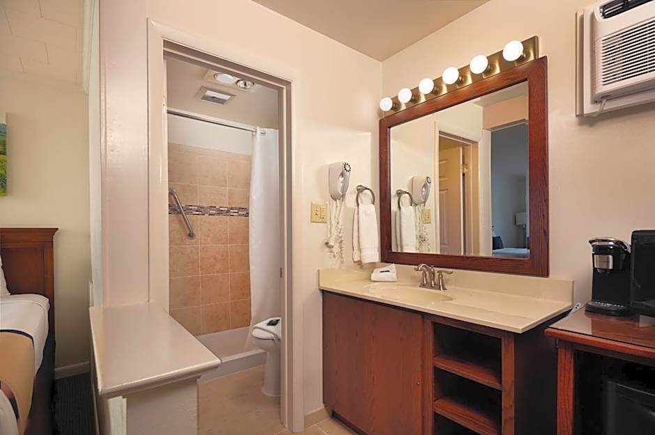 Travelers Rest Motel