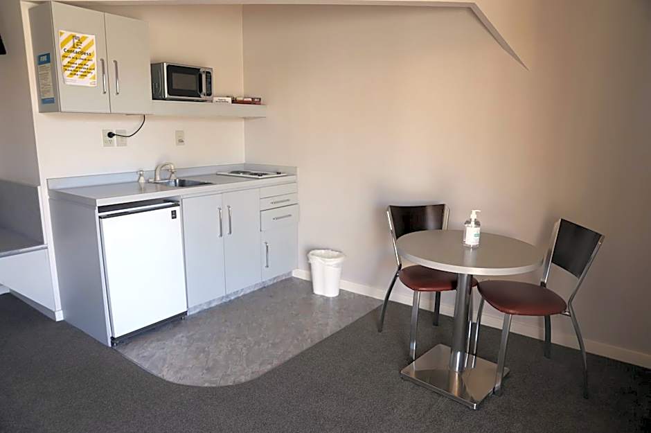 The Village Inn Hotel