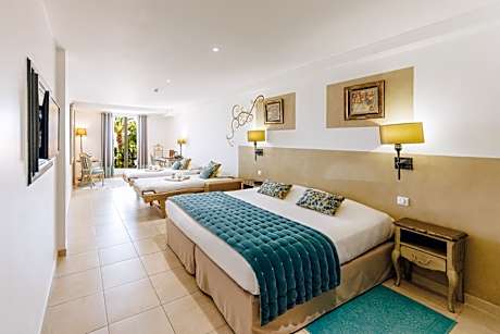 Partial Sea View Family Room