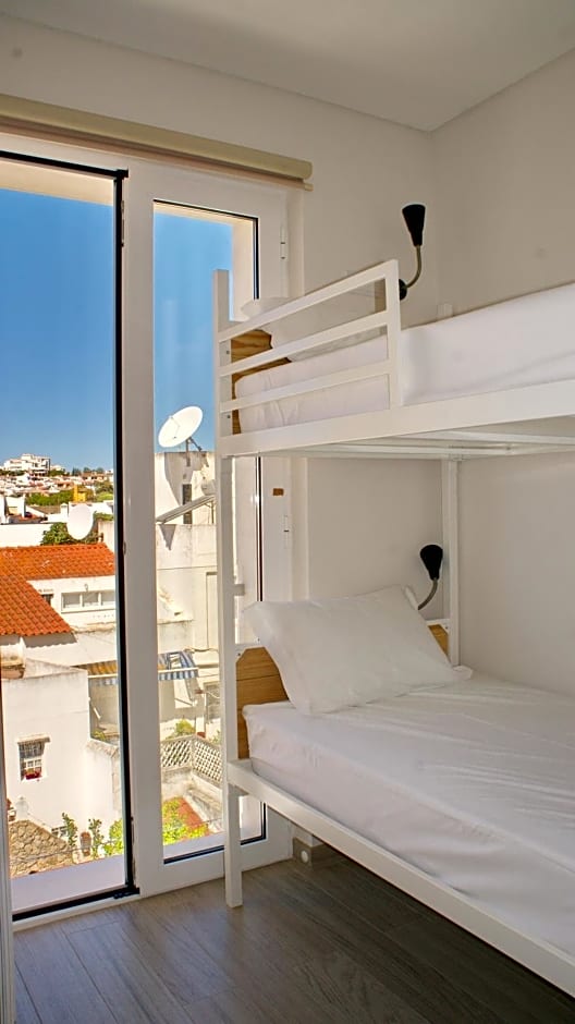 Topcity Hostel & Suites