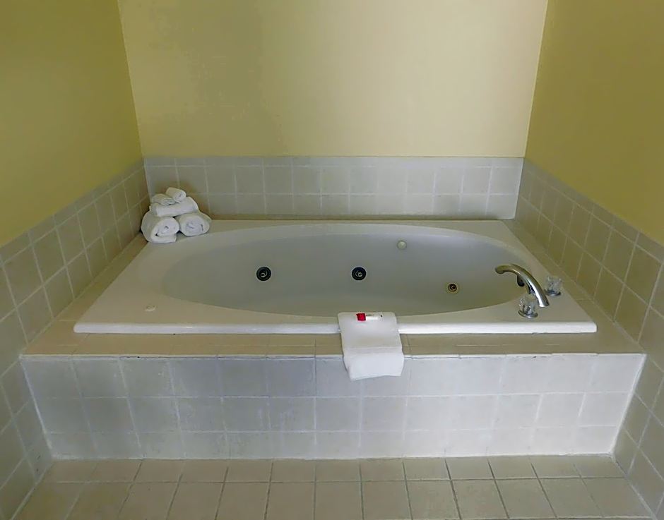 Days Inn & Suites by Wyndham Pocahontas