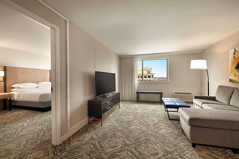 DoubleTree by Hilton Canton Downtown, OH