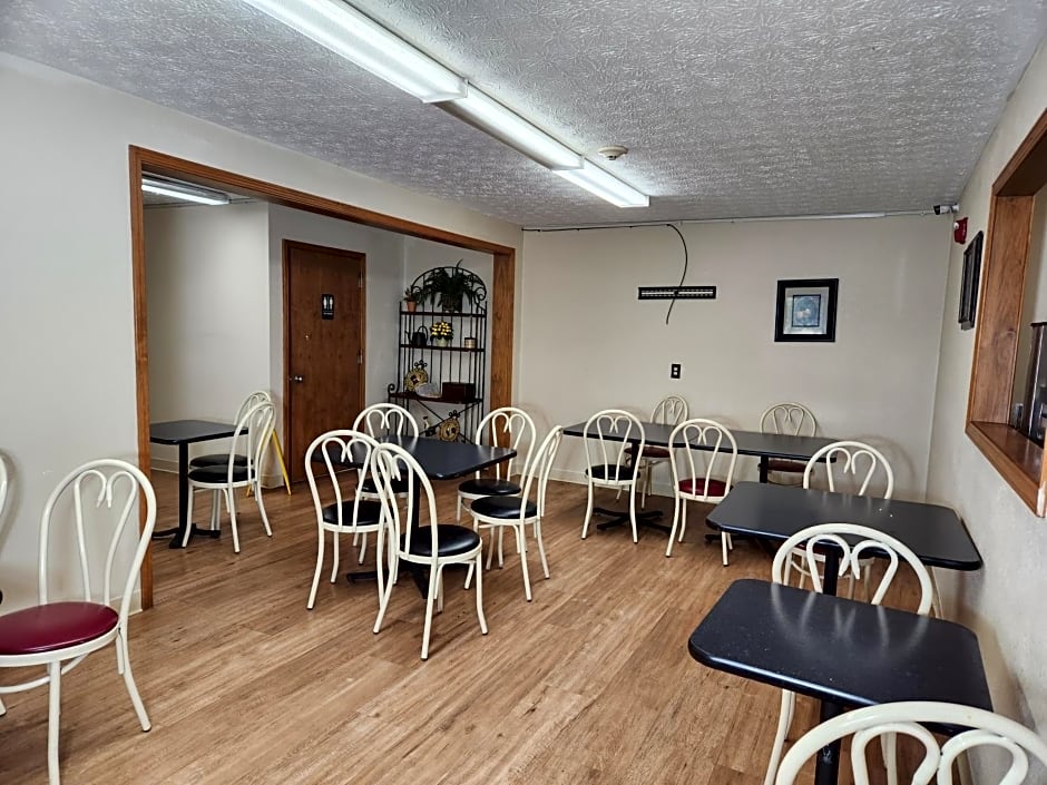 WestSpring Inn - Westlake Cleveland