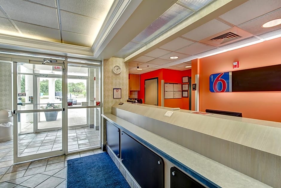 Motel 6-Medina, OH - Cleveland