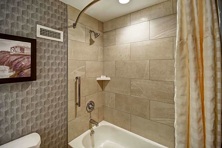 Embassy Suites By Hilton Hotel Little Rock