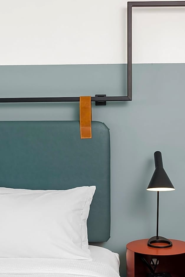 The Metric - Los Angeles Downtown