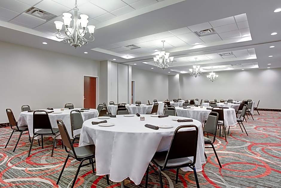 Holiday Inn Hotel & Suites Lafayette North By IHG
