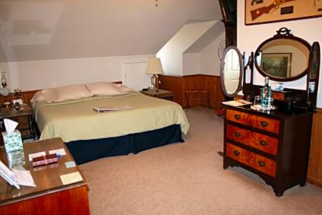 King Room with Sofa Bed