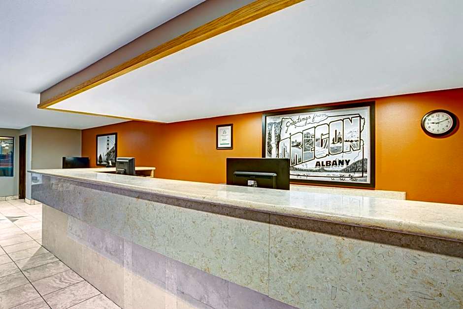 Super 8 by Wyndham Albany