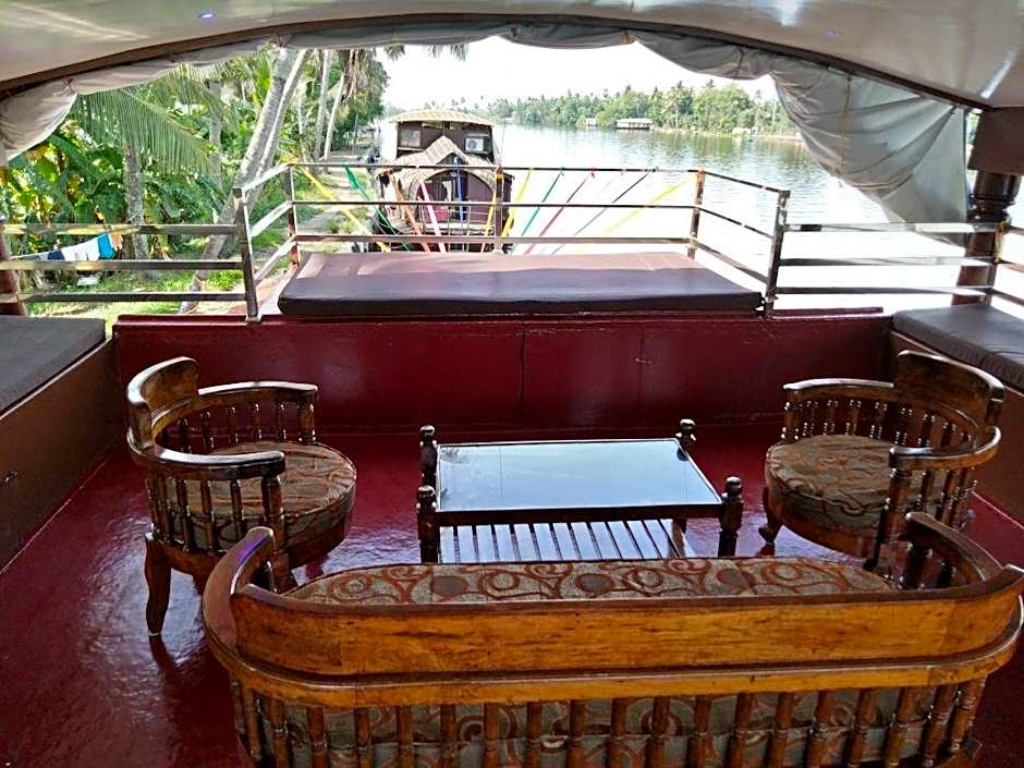 Vaishnav Houseboat