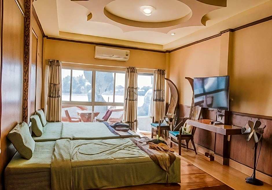 Suwanna Riverside Resort