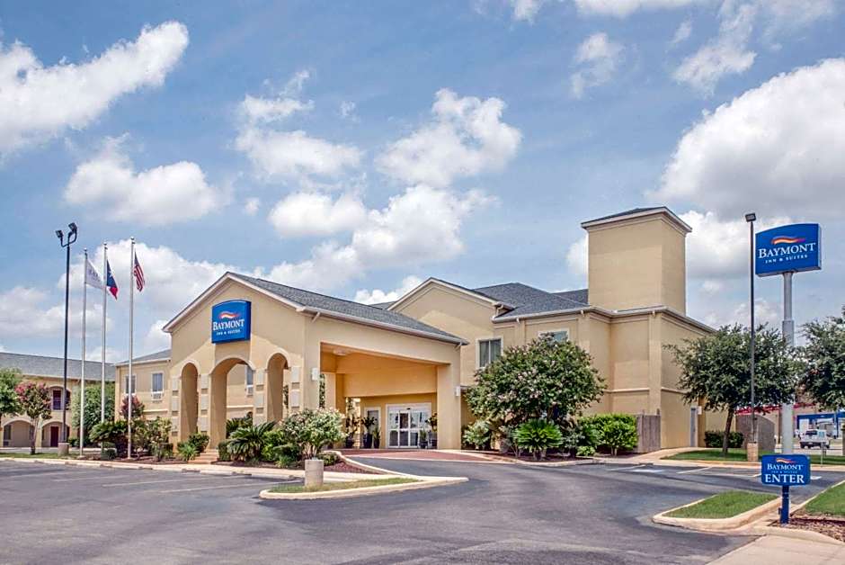 Baymont by Wyndham Pearsall