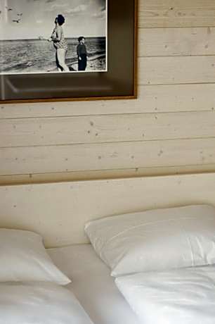 Comfort One-Bedroom Apartment (2-4 Adults)