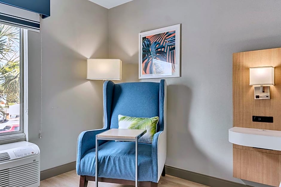 Holiday Inn Express & Suites Destin - Miramar Beach By IHG