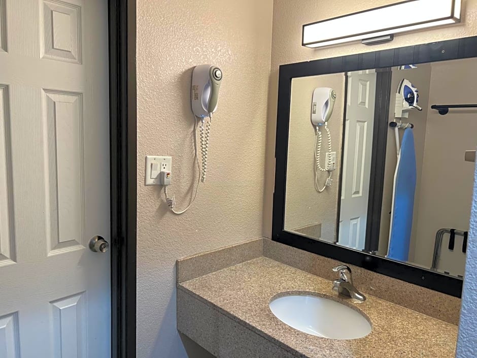 Studio 6 Mesa, AZ ? Near Downtown &amp; Sloan Park