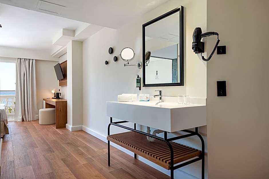 Welikehotel Triton Beach