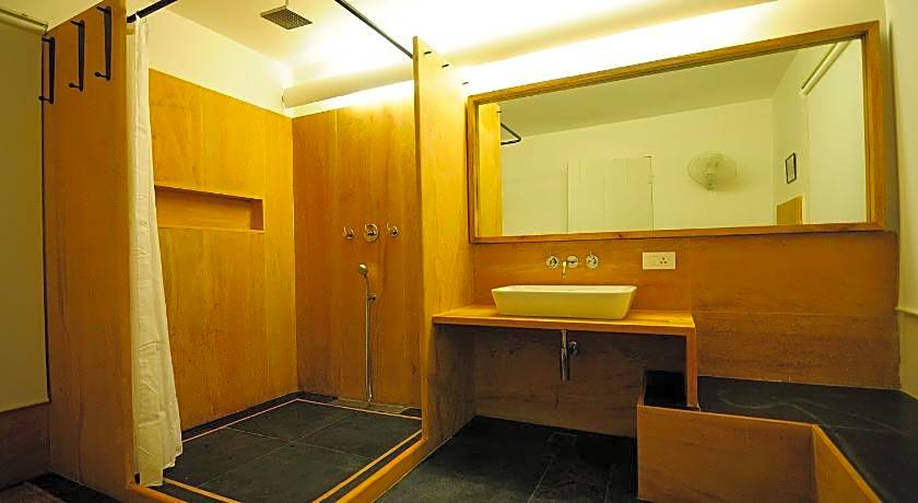 Trees N Tigers Luxury Wildlife Lodge