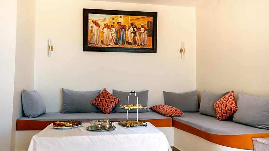 Intouriste Hôtel & Suites