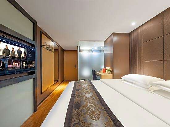 Xiaowu Hotel (Yide Road Metro Station)