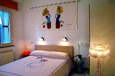 Classic One-Bedroom Apartment with King Bed