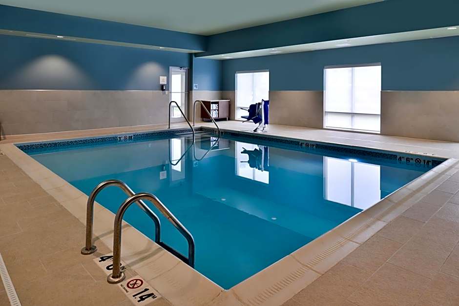 Holiday Inn Express & Suites - Marshalltown By IHG