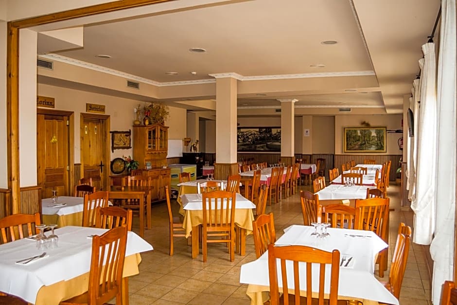 El Roble Hotel Restaurante