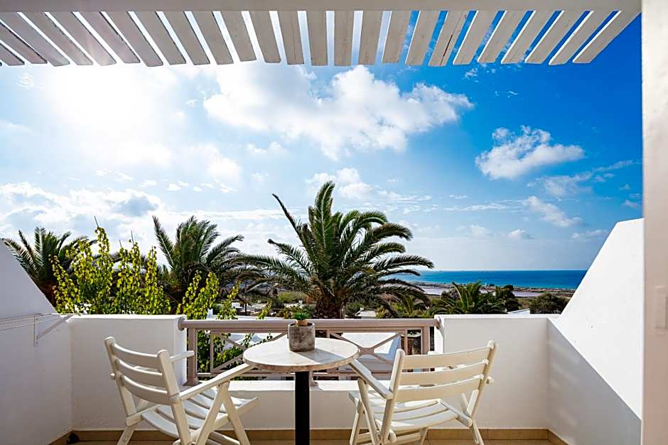 Kavuras Village Hotel & Suites