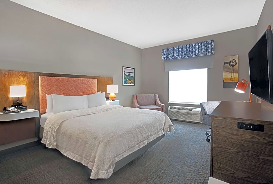 Photo 1 of 5 of 1 Queen Bed, Hearing/Mobility Accessible, Roll in Shower