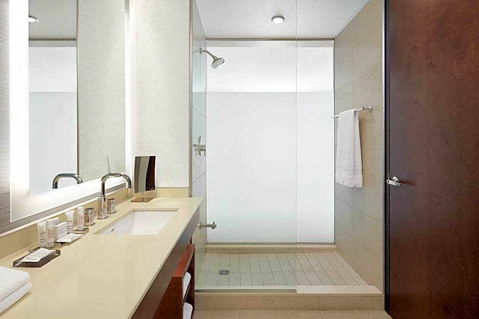 Montreal Airport Marriott In-Terminal Hotel