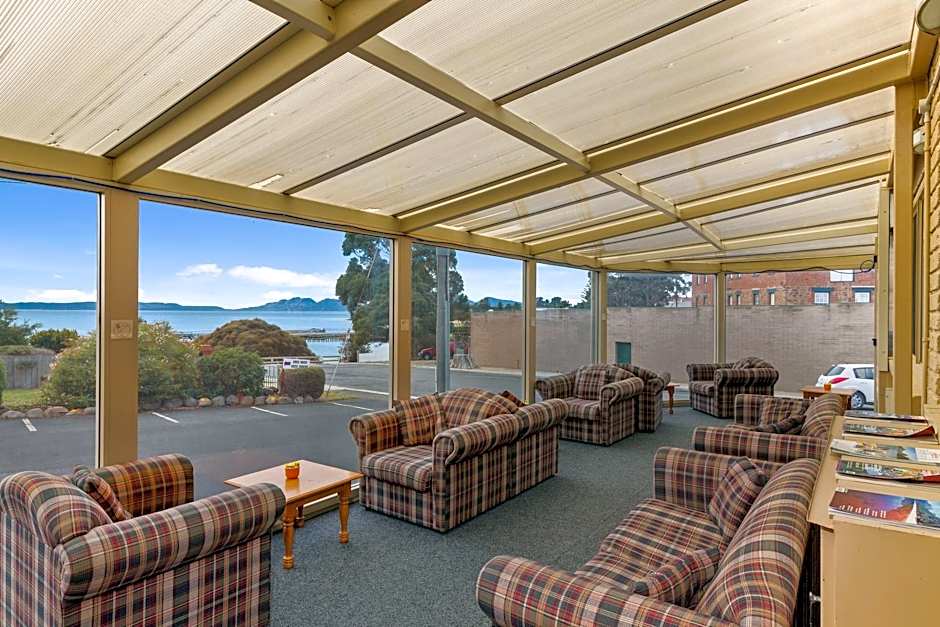 Amoshouse & Swansea Ocean Villas