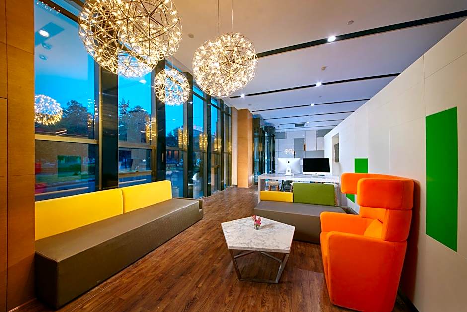 Holiday Inn Express Leshan City Square By IHG