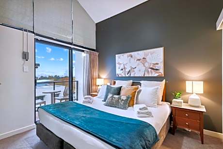 Luxurious City Apartment