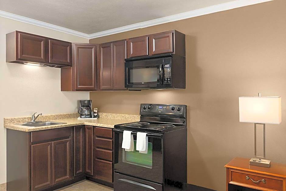 Ramada by Wyndham Moses Lake