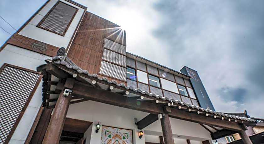 HotelArrive Jeonju Sihwayeonpung