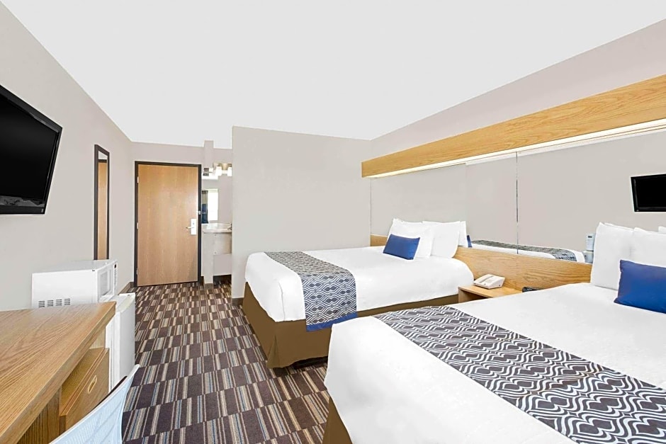 Microtel Inn & Suites By Wyndham Ames