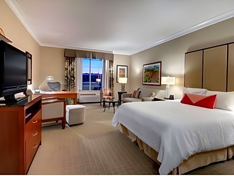 1 King Bed