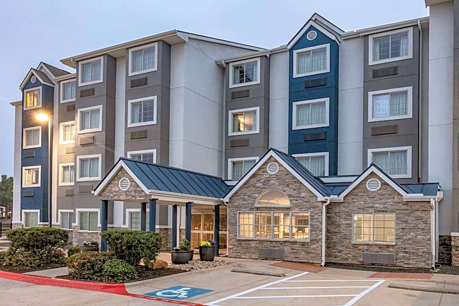 Microtel Inn and Suites by Wyndham Austin Airport